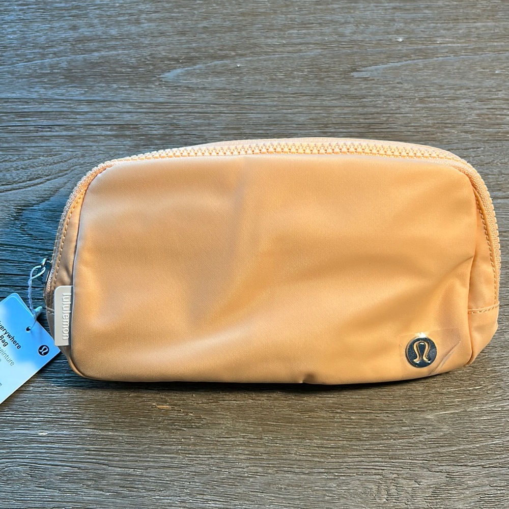 lululemon athletica Small Pouch in Tan